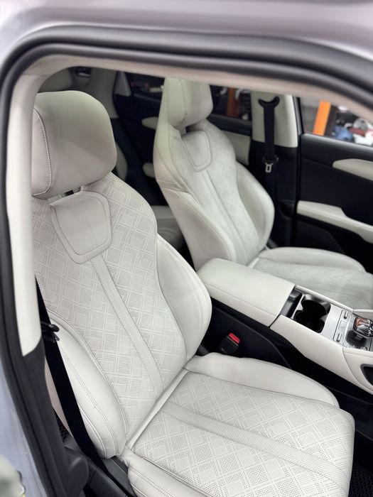 Yuan up Full pazitsiya