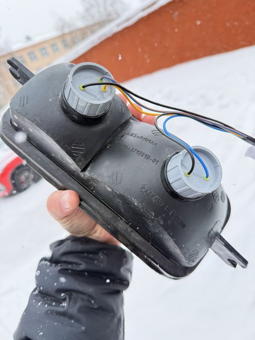 Продам поворотник на ниву