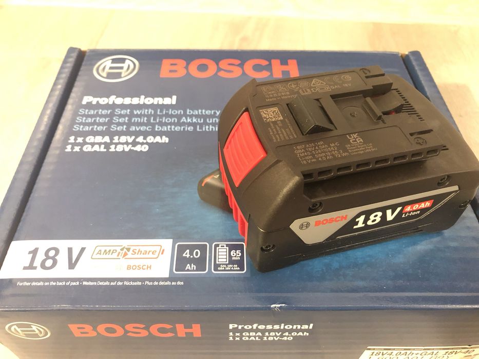 Set Bosch acumulator si incarcator, Li-Ion, 18 V, 4 Ah