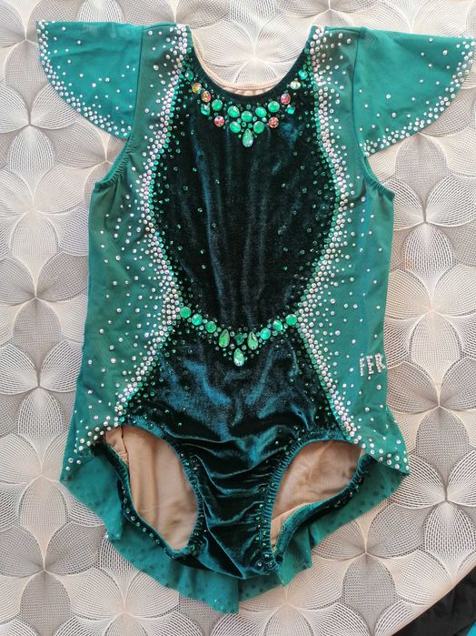 Трико за художествена гимнастика