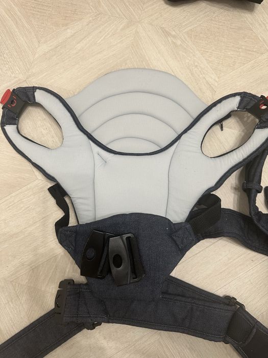 Продам кенгуру Chicco