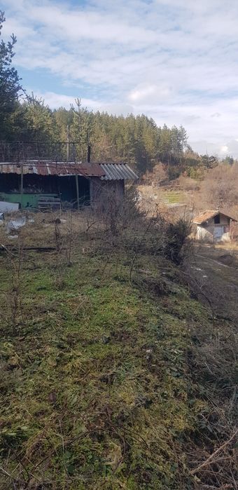 Продава имот със сграда в Кюстендил