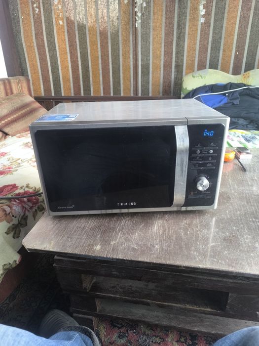 Продам микроволновку Самсунг