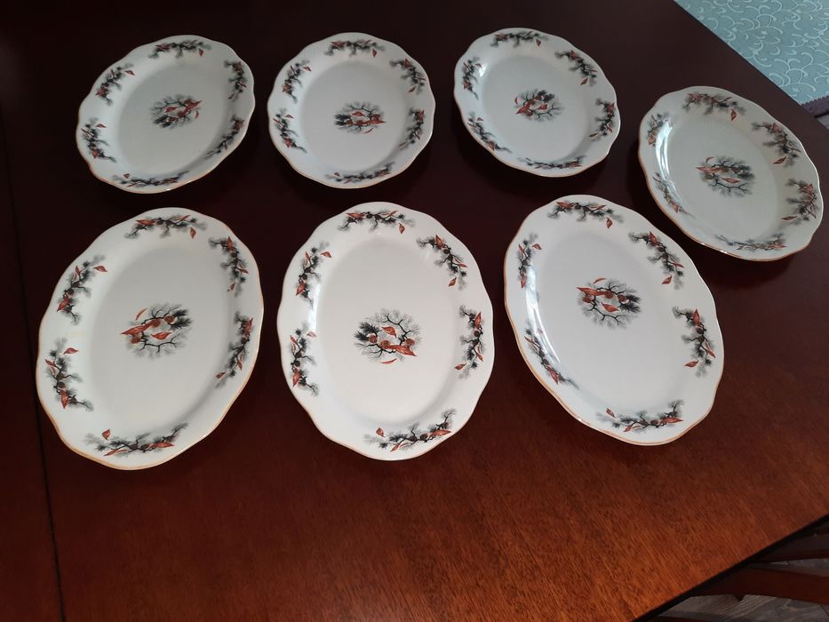 Посуда: ваза для фруктов, бокалыы