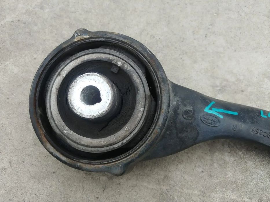 brat bascula dreapta fata 3.0 d 4x4 land rover discovery 5  l462 dupa 2017 cpla-3c256-ag