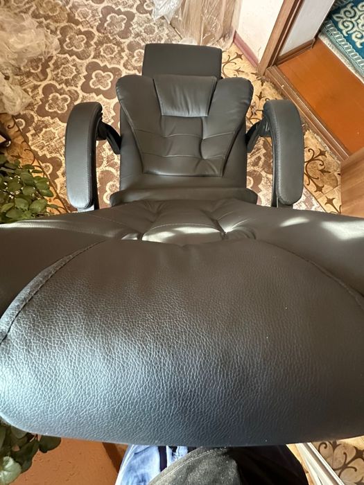 Кресло новый для офиса