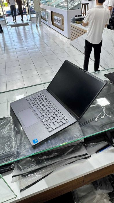 Dell Pro 14 essantional