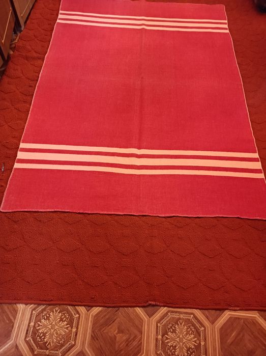 Одеяло шерстяное,состояние нормальное.