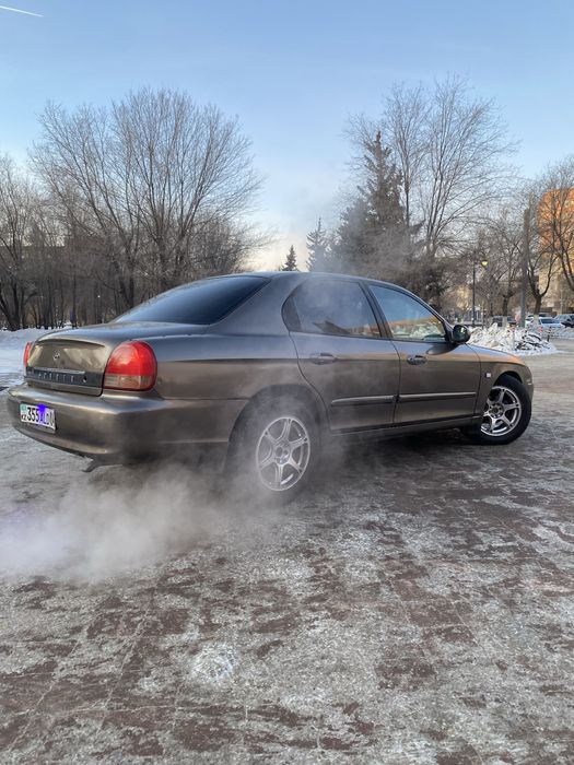 Hyundai Sonata продам машину
