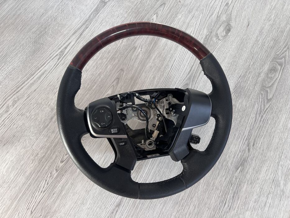 Руль на Камри 50