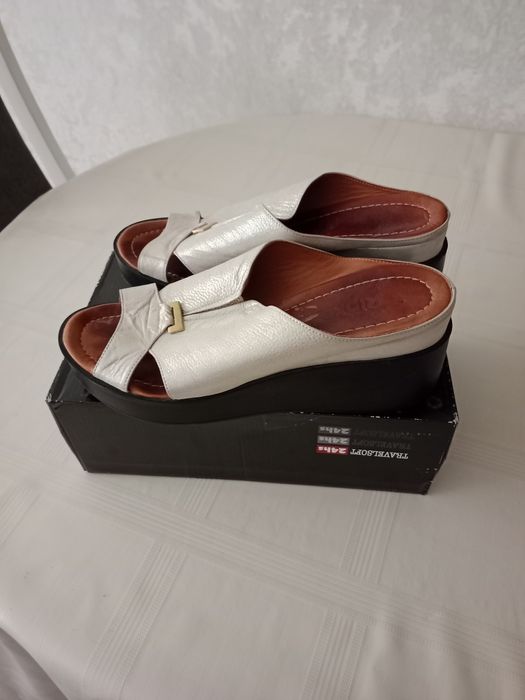 Продам сабо шлепки