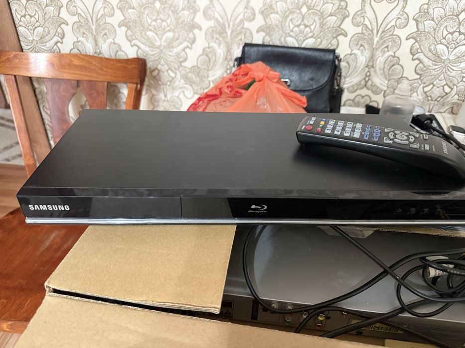 Продам dvd и blurei проигрыватель