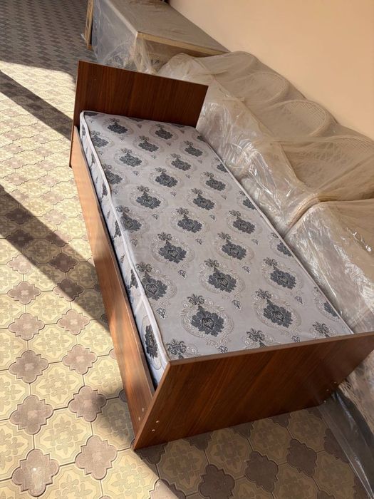 Продается кровать новая состояние идеальная