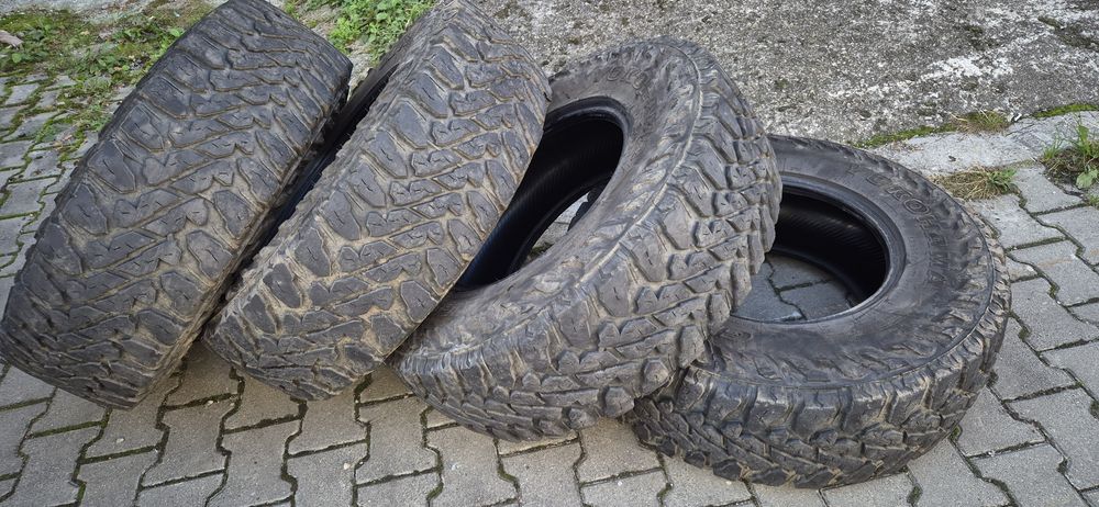 Vand anvelope Yokohama  MT 285 75 R17