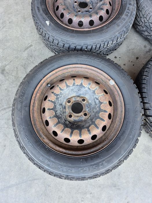 Anvelope de iarna 175/65R15 fiat punto an 2008
