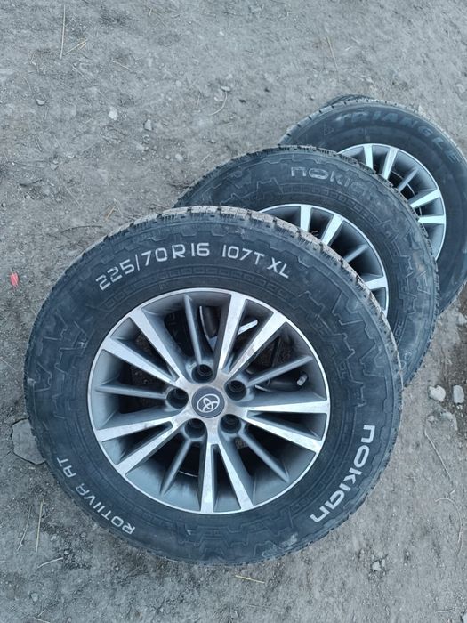 Продам шины с дисками 225/70/16
