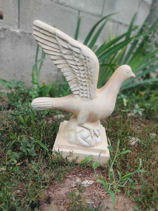 Бетонни  фигури античен стил за дома и градината