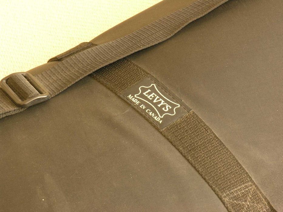 Китара с мек калъф , много добро състояние