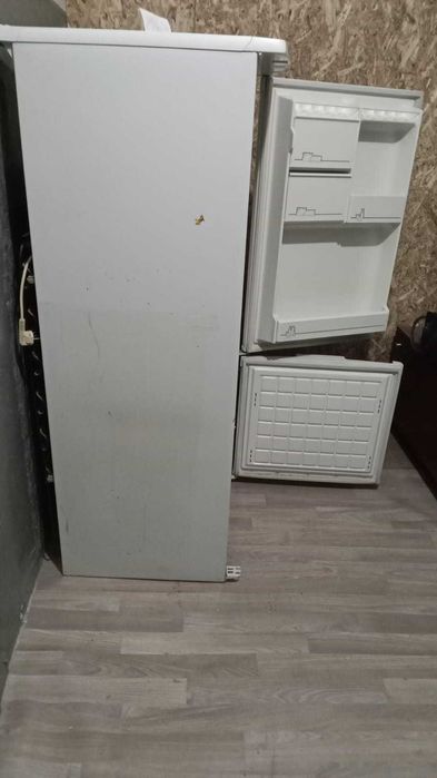 Холодильник Бирюса,Двухкамерный