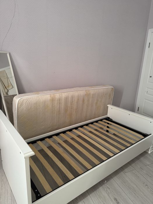 Кровать односпальная