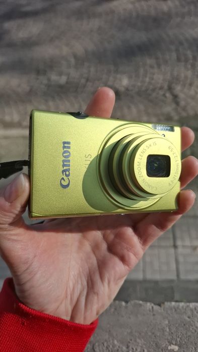 Компактен дигитален фотоапарат Canon IXUS 125HS