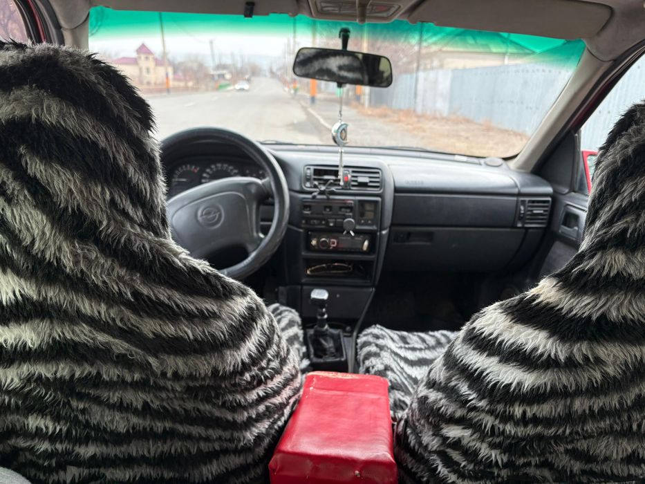 Opel продается срочно