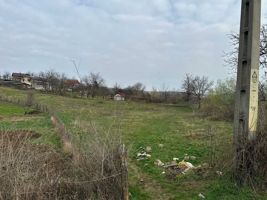Teren Goruni - Tomești, intravilan, 1693 mp cu utilități si asfalt