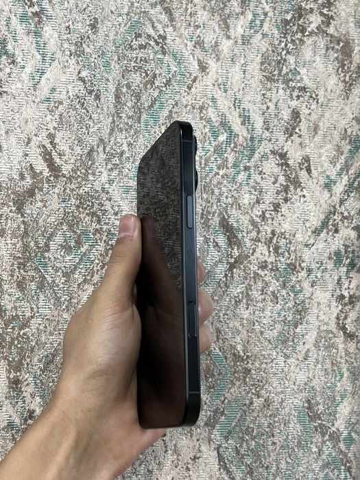 Iphone 16 pro max 99% yomks sim