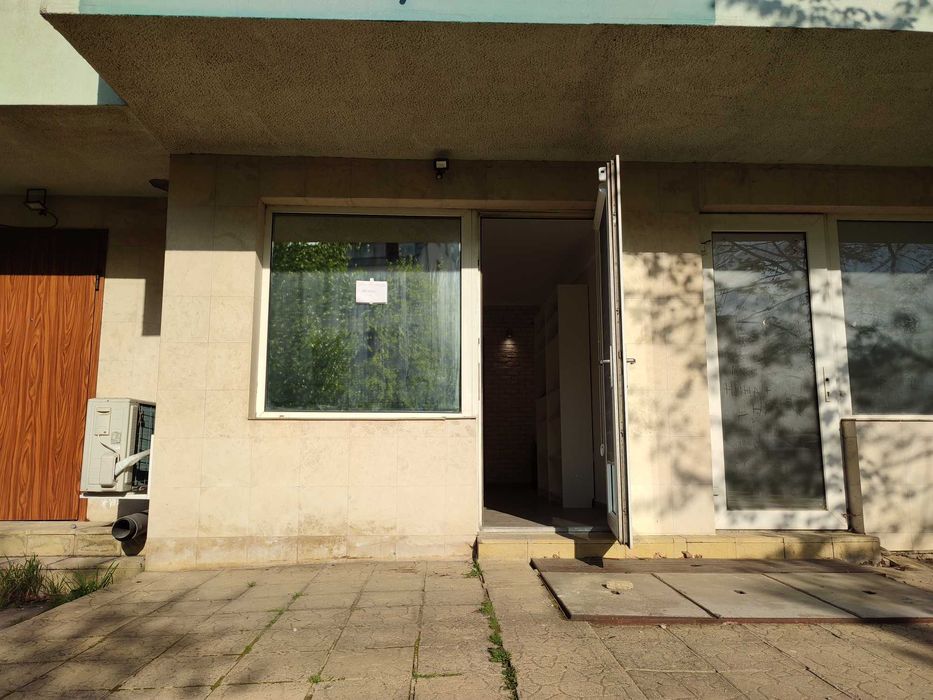 Продавам двустаен апартамент до МОЛ България