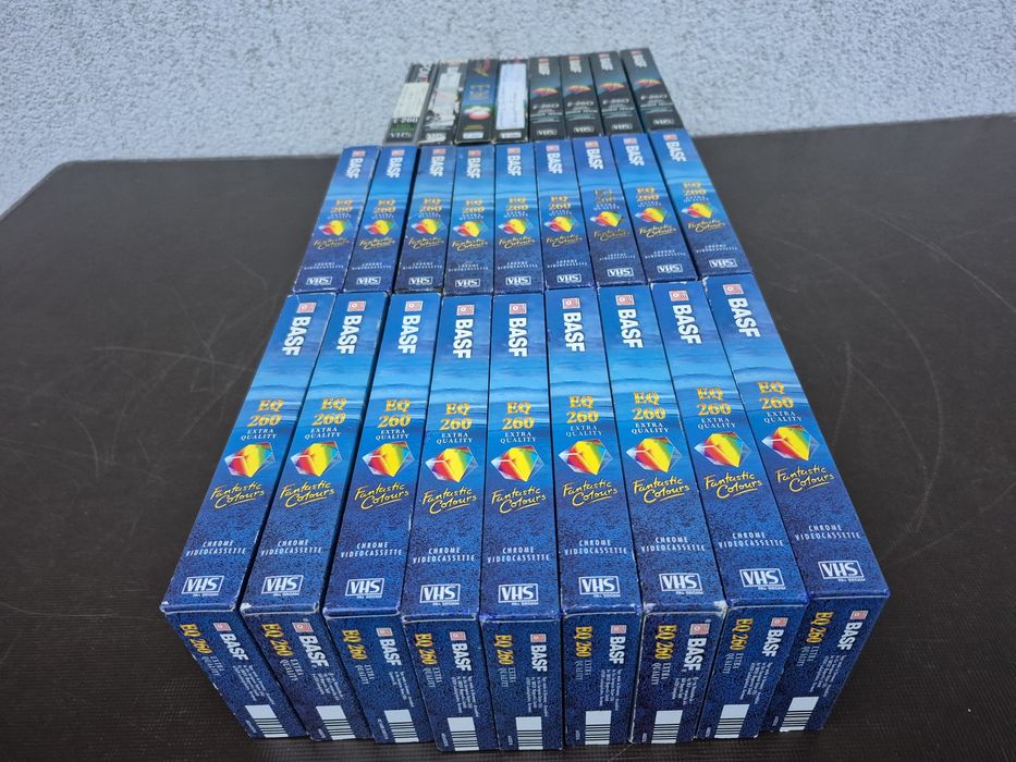 Vând Lot 26 casete video marca Basf & Mega view model 260 minute filme