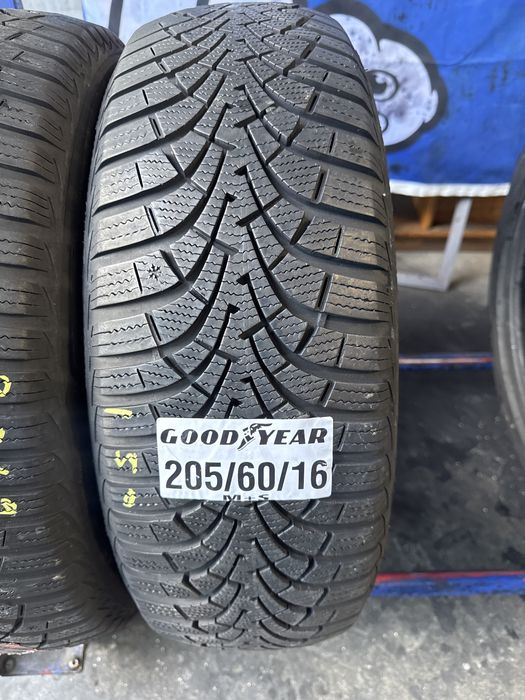 205/60/16 Good Year M+S