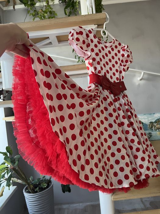 Нарядное платье для девочки