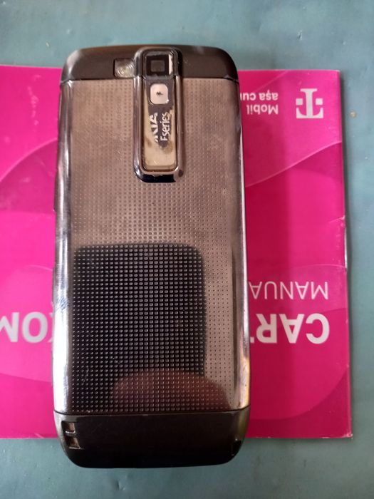 Vând Nokia E66 pt Colecționari/ Pasionați sau Piese