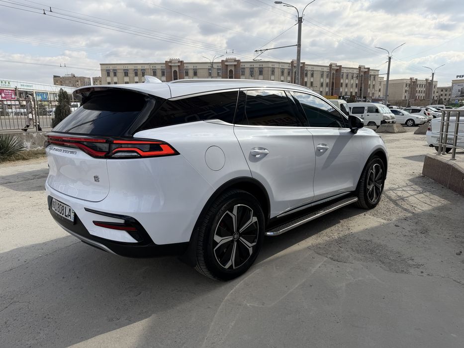 BYD Tan flagship 730km