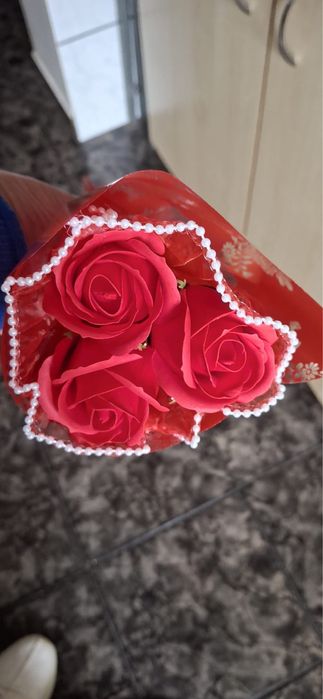 Martisoare cu trandafiri din sapun parfumati