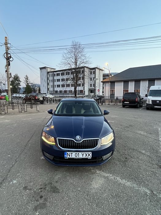 Skoda octavia 2.0 DSG parkassist 360 canton keyless columbus