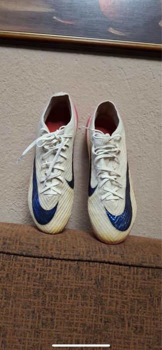 Бутонки Найк меркуриал