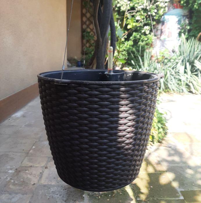 Умный горшок с автополивом для цветов