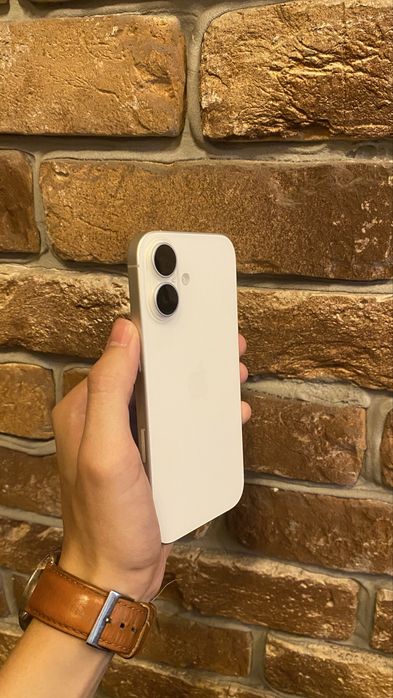 IPhone 17 white 256 гб (срочно продаю)
