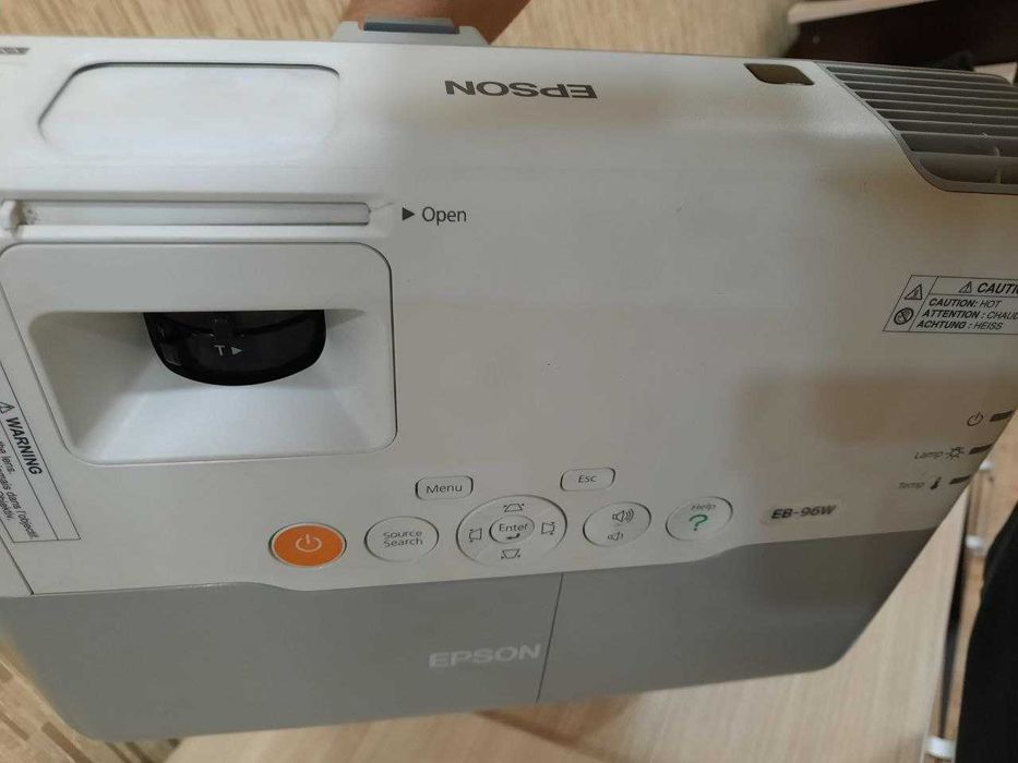 Продаётся проектор Epson! Состояния отличная!
