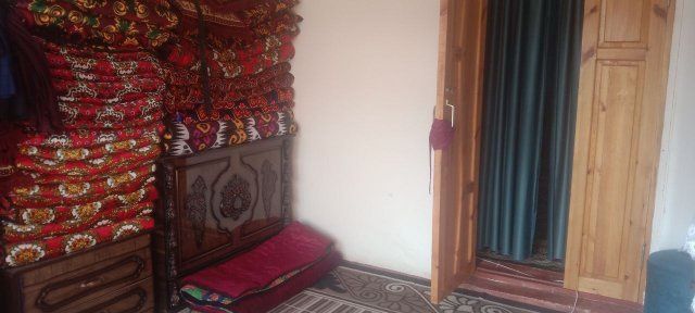 Uy sotiladi srochna nurafshon qorasuvda