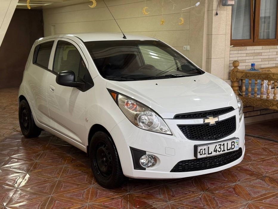 Spark Sotiladi 2015 yil Kraska Top Tozza