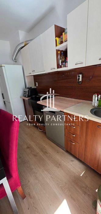 Дава се под наем Двустаен апартамент в Перник, Изток - 60 кв.м за 255 € - Снимка #2