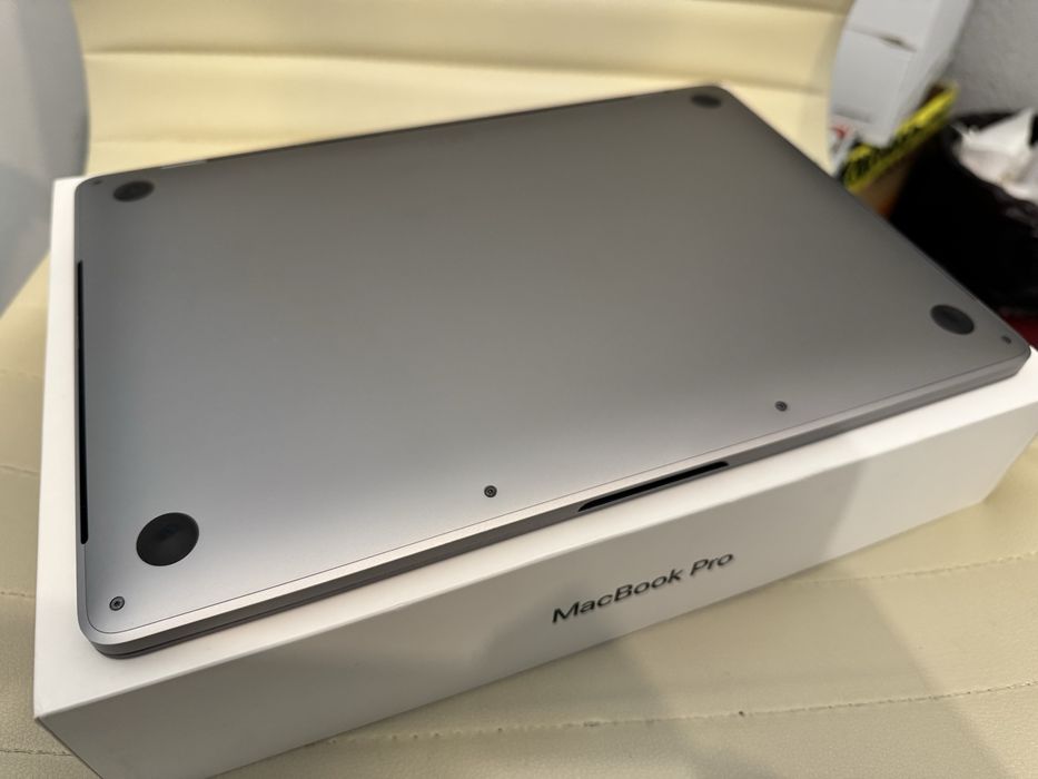 Laptop Apple MacBook Pro 2018 13 inch Touchbar