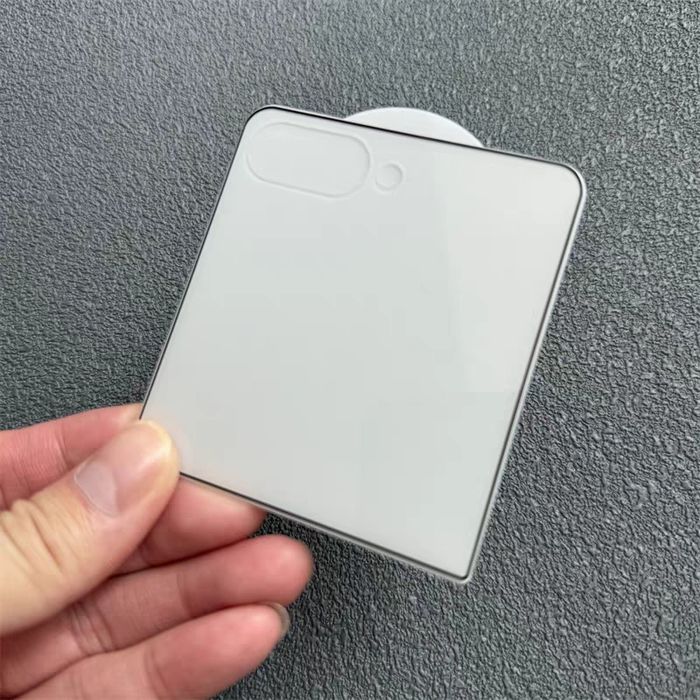 Чехлы для Z Flip 7