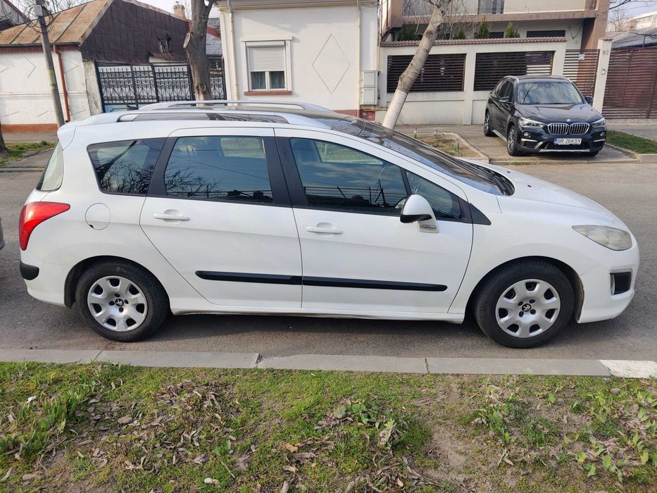 Peugeot 308 SW 2012