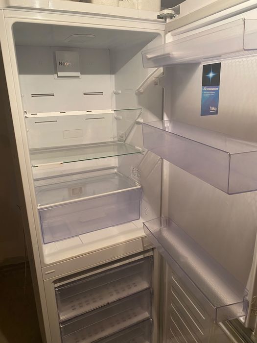 Холодильник бу продам