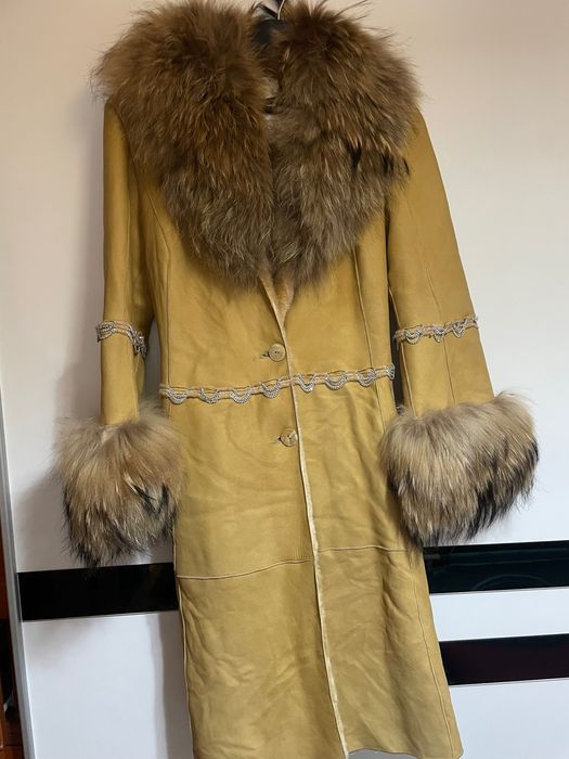 Бутиково палто с естествен косъм