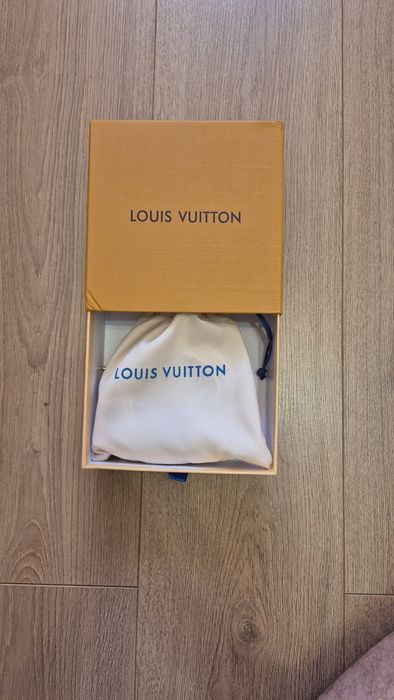 curea lv piele cutie