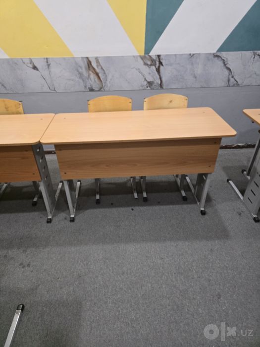 Парты и стулья  для учебного центра б/у